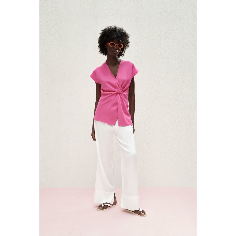 Zara Flowy Knotted Shirt, XS, Barbiecore, Blogger Favorite